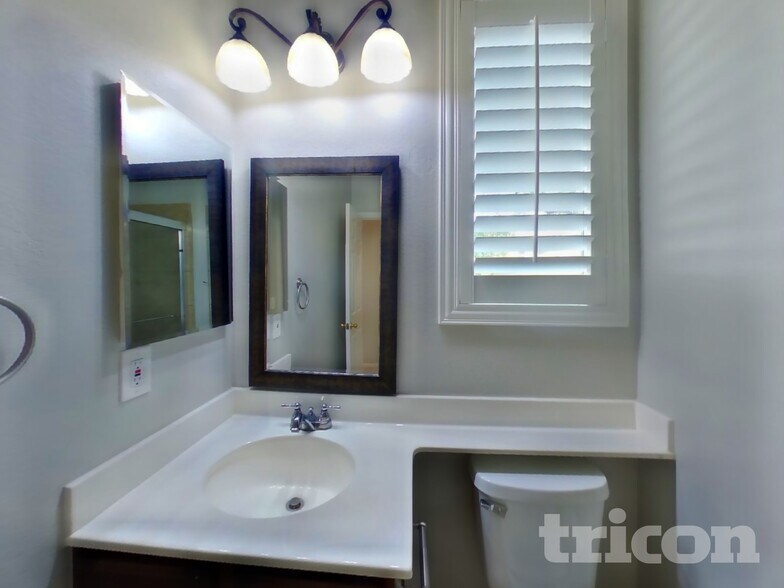 Building Photo - 9302 Wildcat Springs Ave