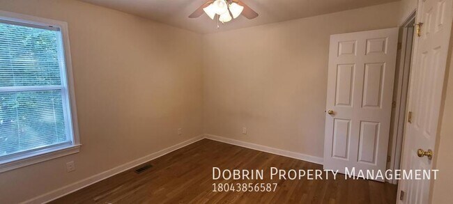 Building Photo - 413 N Hancock St