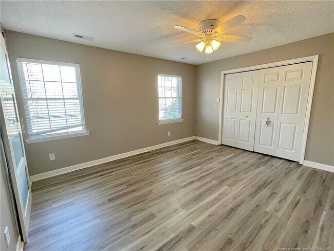 Building Photo - 239 Yorkshire Dr