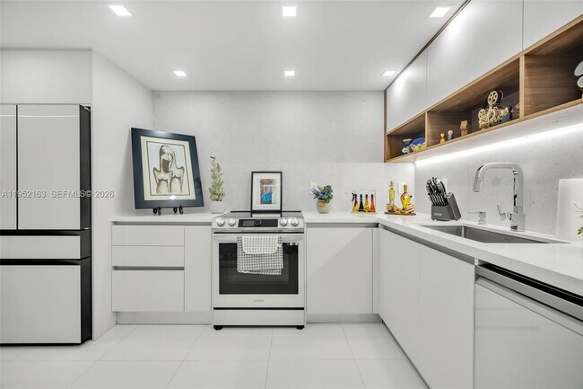 Building Photo - 6801 Indian Creek Dr