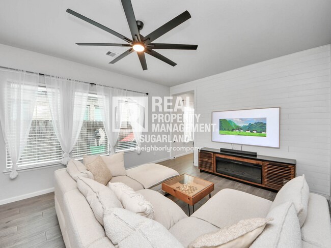 Building Photo - Like-New 2023 Single-Story in Sienna with Open-Concept Living