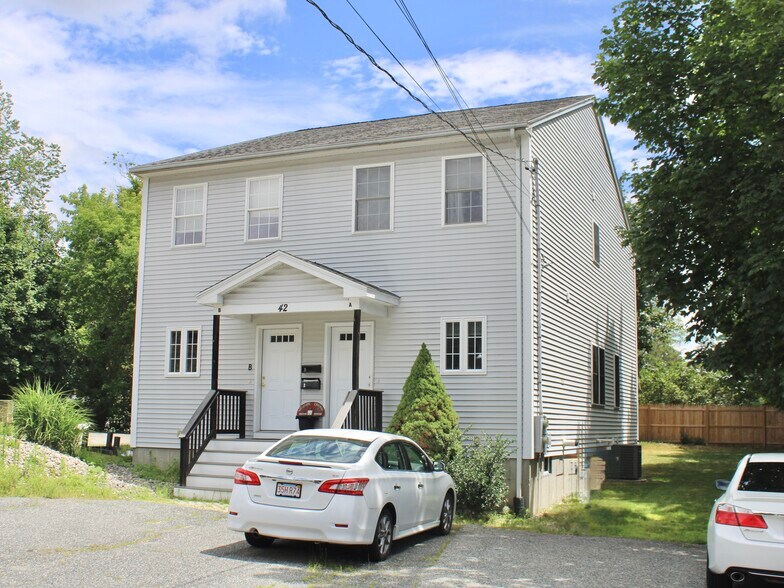 Primary Photo - 42 N Main St