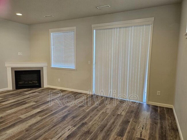 Building Photo - 5724 NE 58th Way