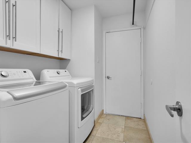 Building Photo - 3003 Creekwood Dr