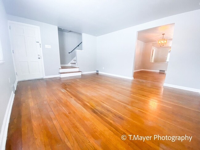 Building Photo - 1733-1735 Helen Drive