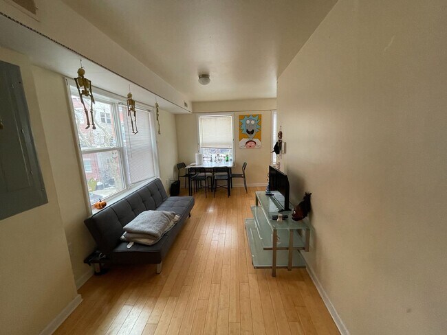 Building Photo - 1526 N 17th St