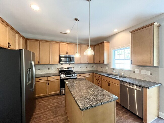 Building Photo - Fantastic 4BD, 2.5BA Home Near Downtown Fuquay-Varina with HOA Amenities, bonus office and 2-Car ...