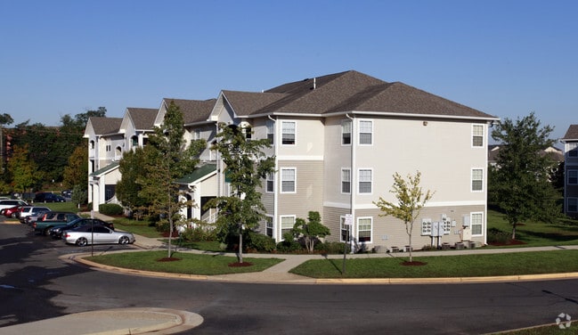 Building Photo - Cascades Crossing