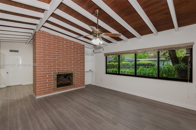 Building Photo - 12725 SW 80th Ave