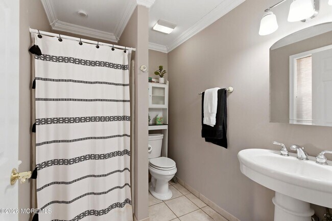 Building Photo - Spacious 3BR Jackson Colonial with Garage
