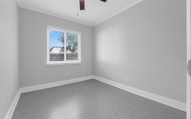Building Photo - 1651 Palm Leaf Dr
