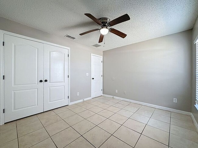 Building Photo - Charming 3-Bedroom Rental in Poinciana