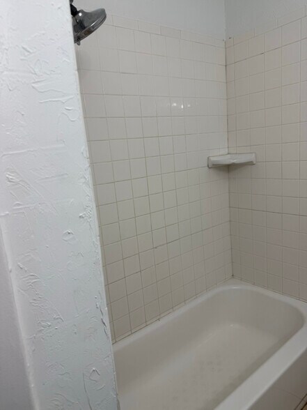 Building Photo - 6760 Prutzman Rd
