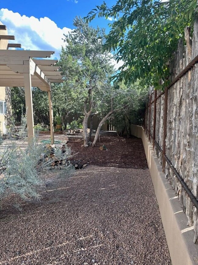 Building Photo - Turnkey Northside Casita in a Garden Setting