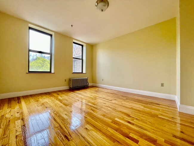 Primary Photo - 268 Broadway