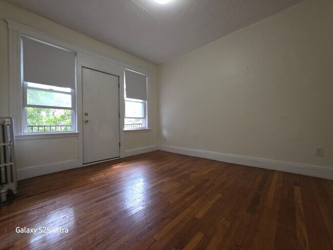 Building Photo - Central Brighton Location. Steps from the T Stop. Heat Hot Water Included. Elevator, Laundry on a...