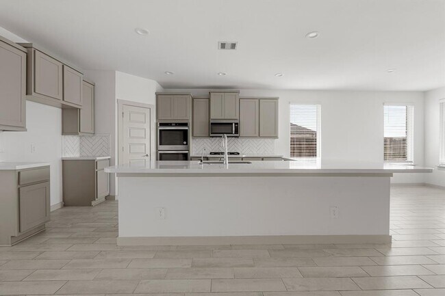 Building Photo - 29231 Red Rocks Pk Dr