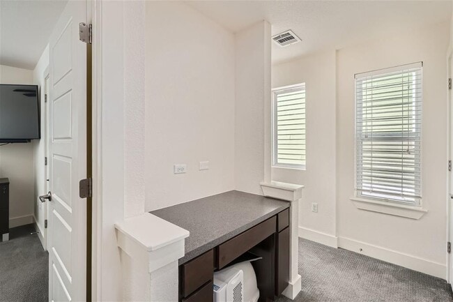 Building Photo - 2917 Stock Dr