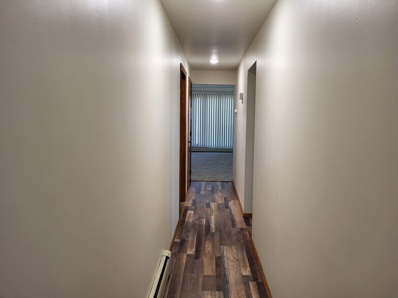 Building Photo - 1150 Cardinal Ln