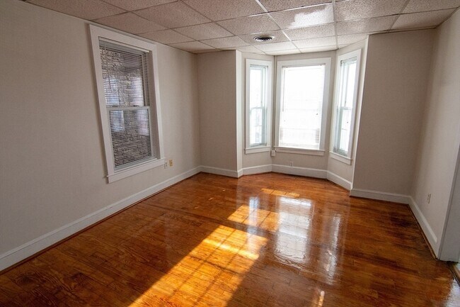 Building Photo - 21 Essex St