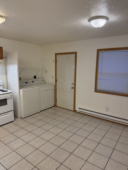 Building Photo - 728 31st St N