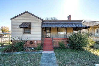 Building Photo - 621 Valley Rd