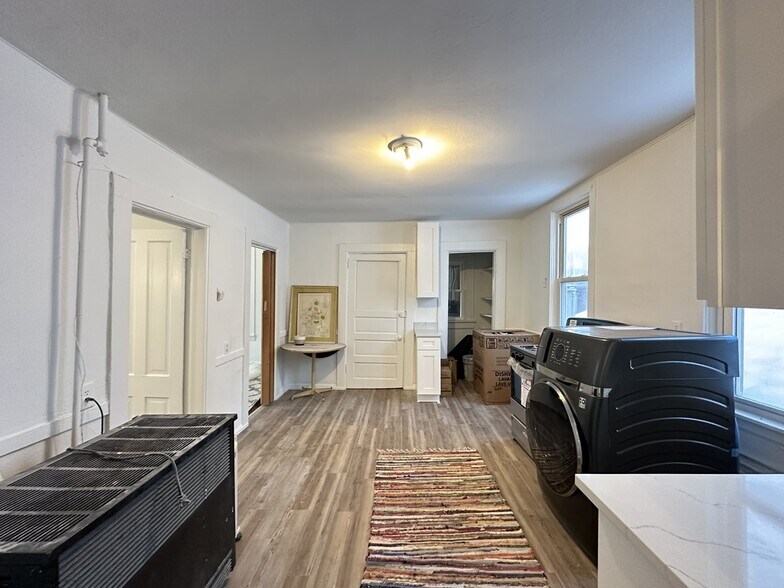 Building Photo - 1626 N Fairfield Ave