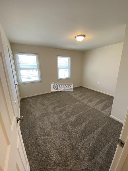 Building Photo - 124 E Village Rd