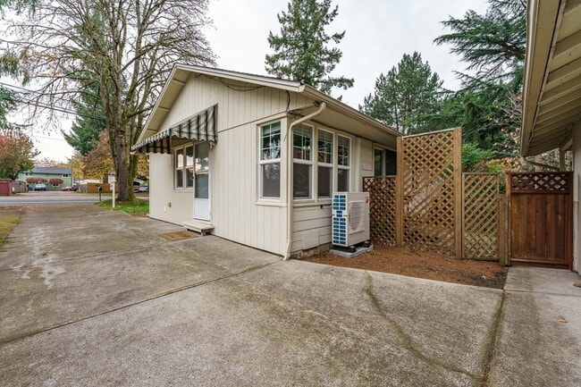 Building Photo - Krug 1201-1203