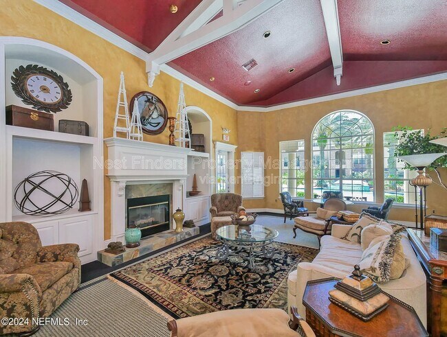 Building Photo - 7800 Point Meadows Dr