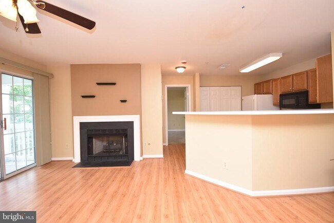 Building Photo - 11000 Kinship Ct