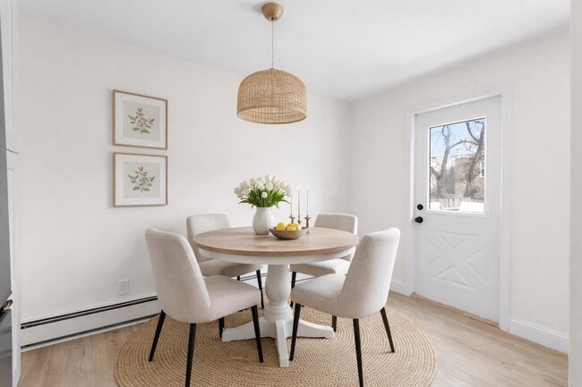 Building Photo - 676 Chestnut St