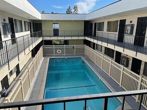 Building Photo - Weddington Oaks