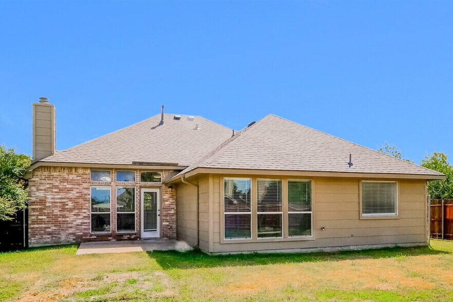 Building Photo - 1705 Green Terrace Dr