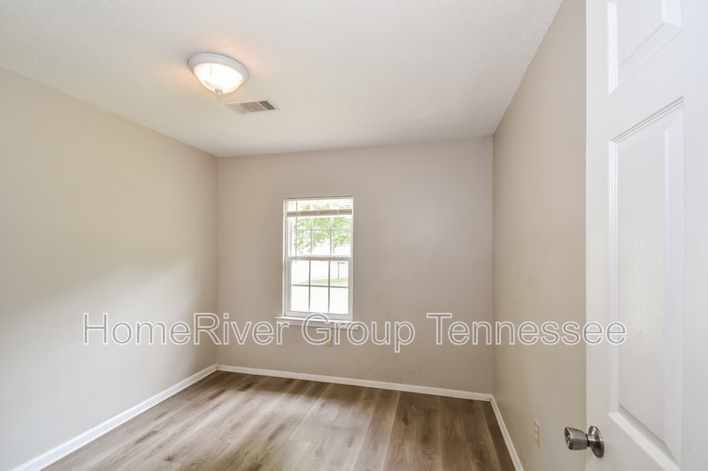Building Photo - 5309 Longwood Cove