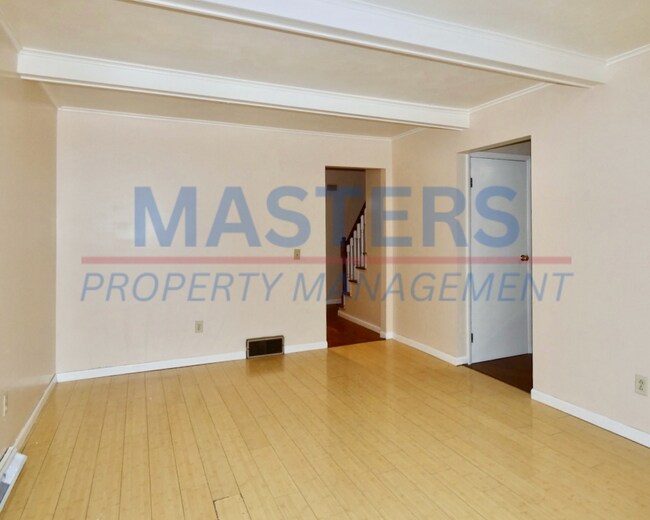 Building Photo - 532 Dussel Dr