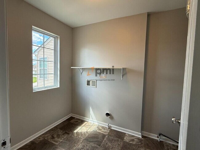Building Photo - 7530 East 111th Place