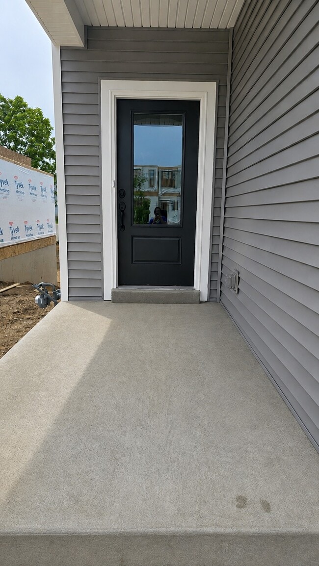 Building Photo - 49 Pheasant Ring Dr
