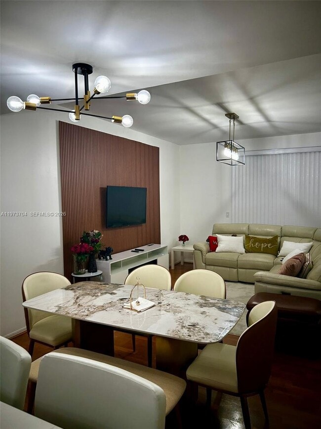 Building Photo - 1111 Sorrento Dr