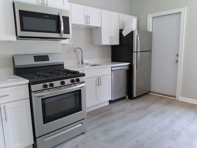 Building Photo - 11 Elberon Pl