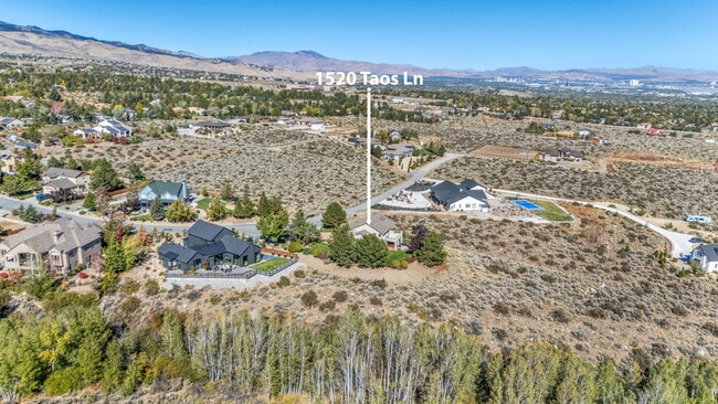 Building Photo - 1520 Taos Ln