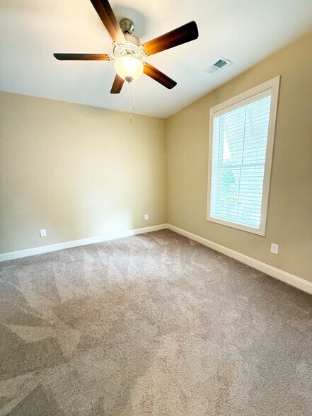 Building Photo - 144 Puffin Dr