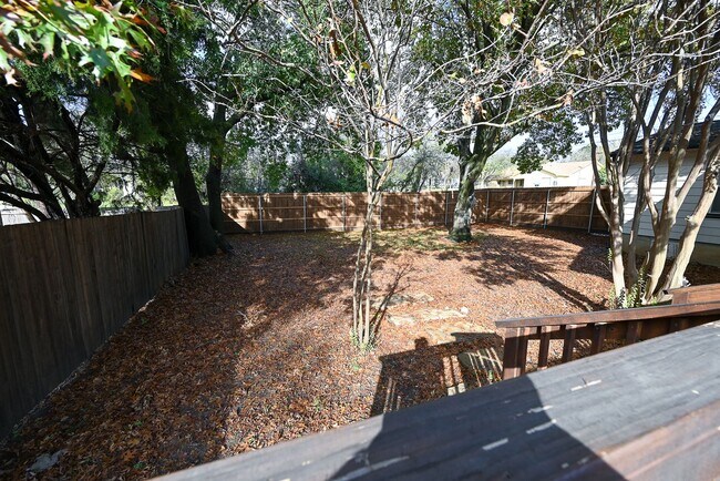 Building Photo - Charming 3 Bed 2 Bath - 1400 SQFT Decatur TX