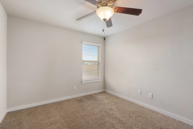 Building Photo - Creekside Curve