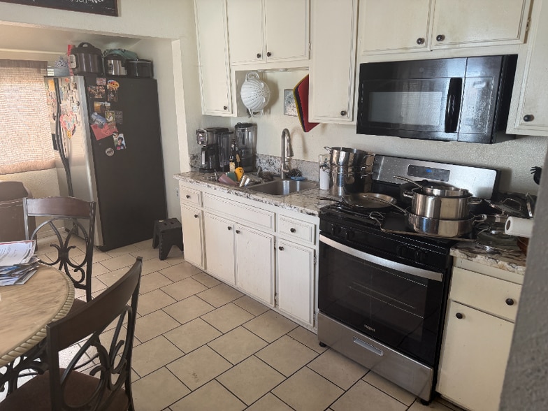 Building Photo - 129 Smilax Rd