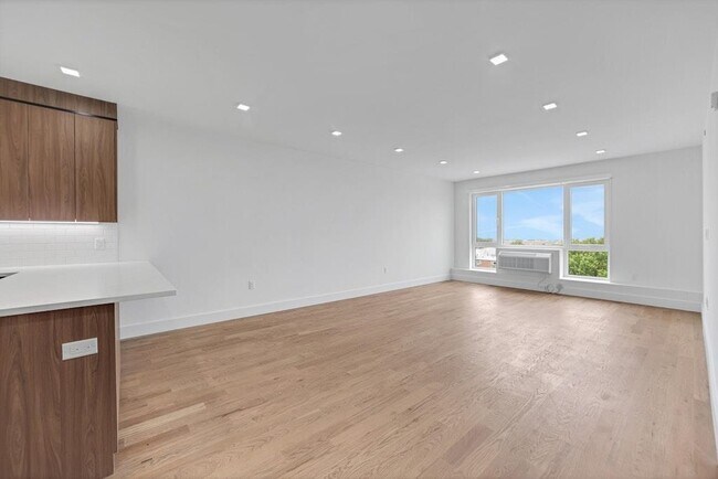 Building Photo - 8404 4th Ave