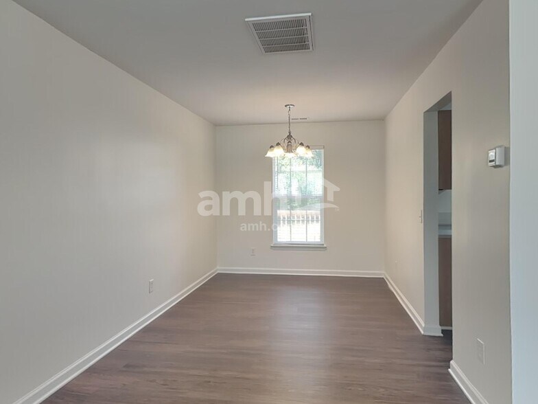 Building Photo - 1001 Finley Ct