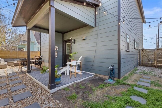 Building Photo - 3014 Neal St