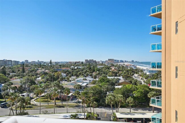 Building Photo - 880 Mandalay Ave