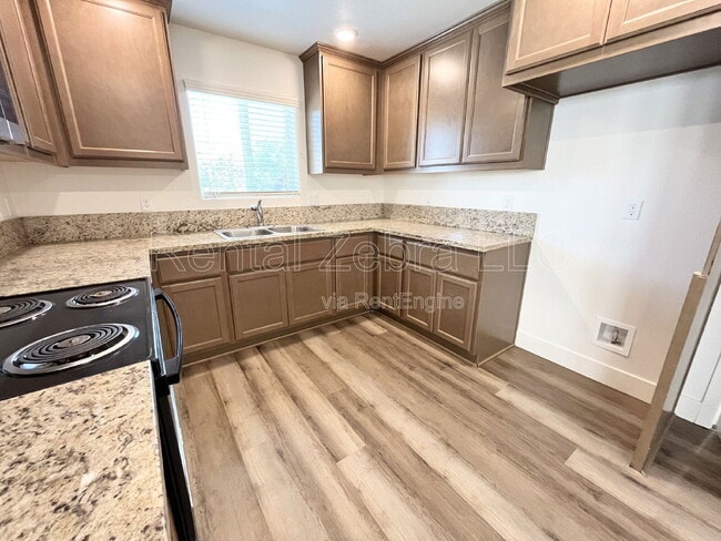 Building Photo - 440 Olive Way